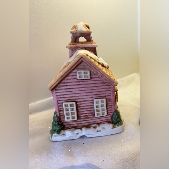 Christmas Village- School House - Picture 3 of 8